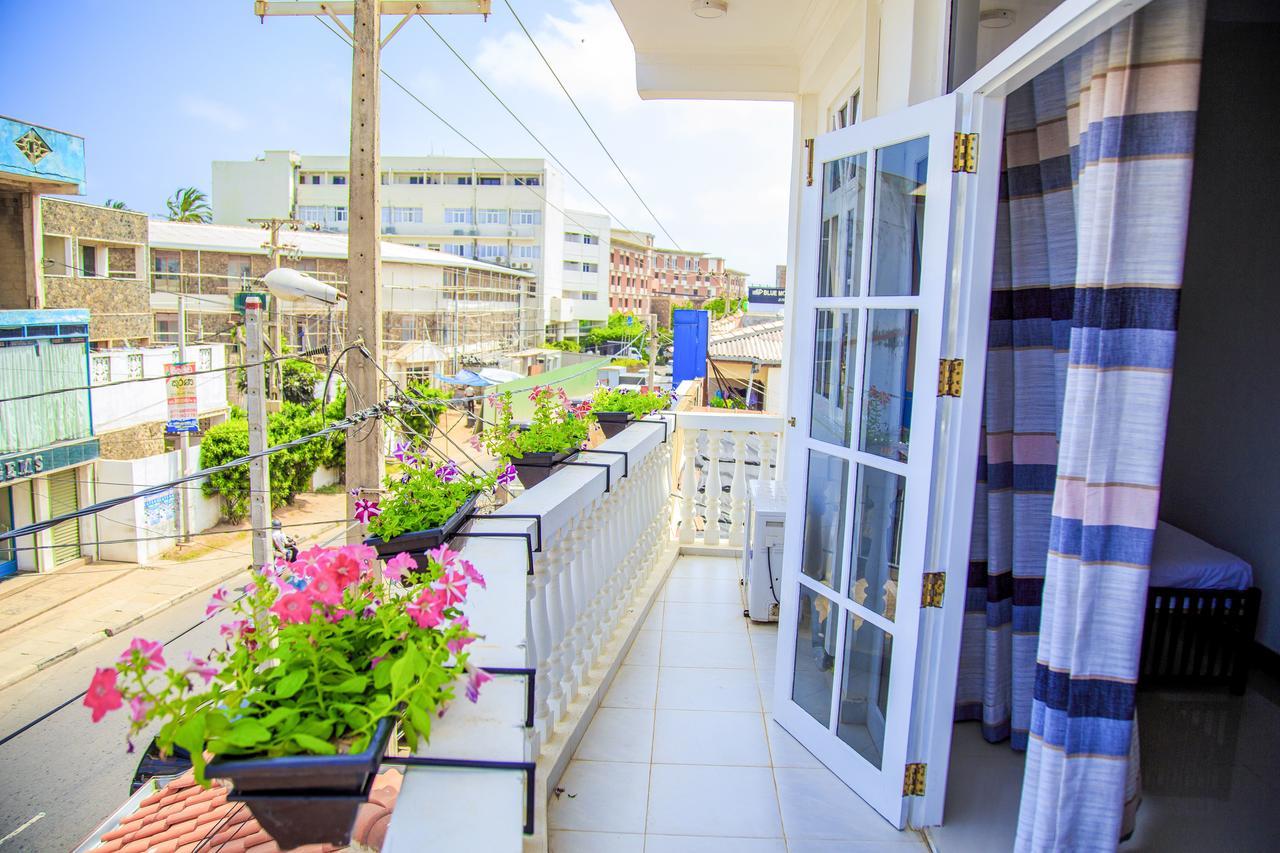 Ruki Sea Reach Hotell Kudapaduwa Eksteriør bilde