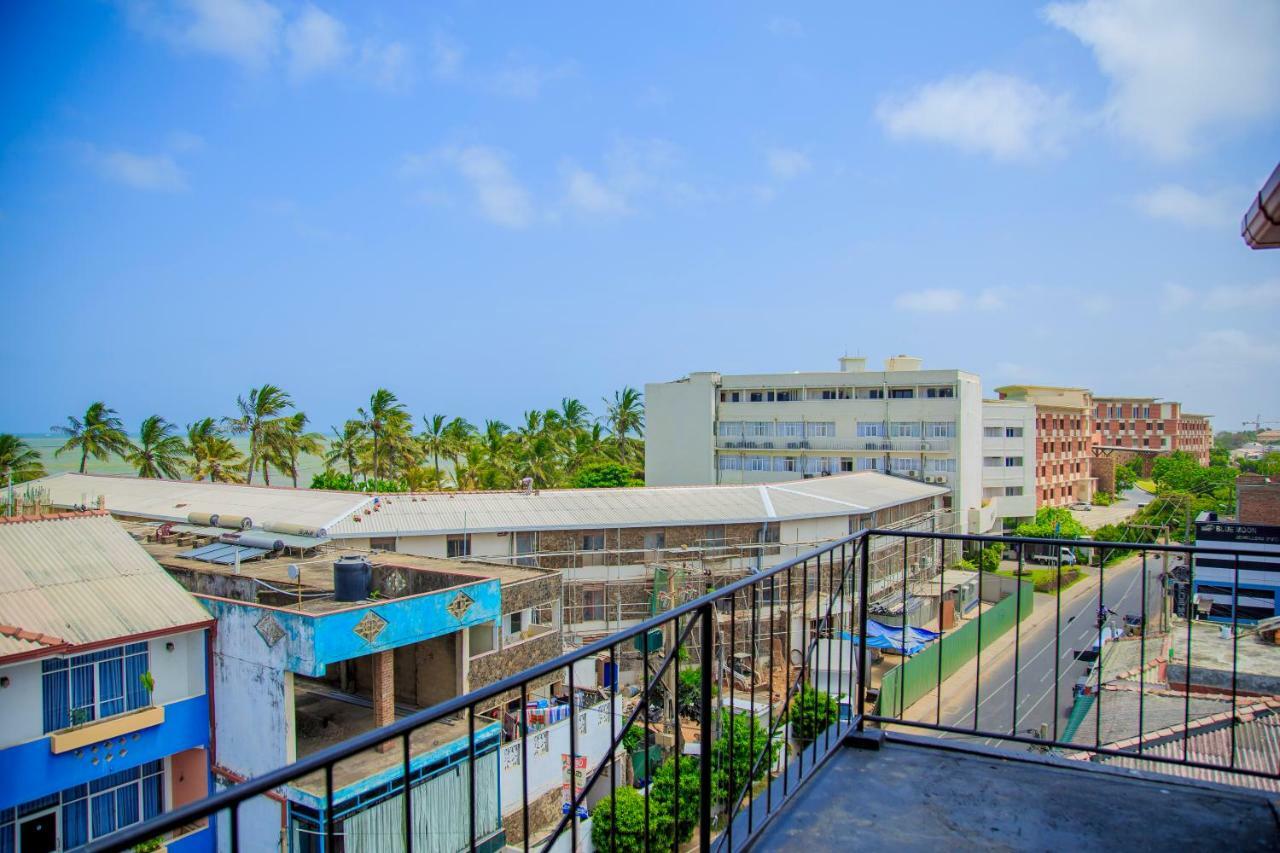 Ruki Sea Reach Hotell Kudapaduwa Eksteriør bilde