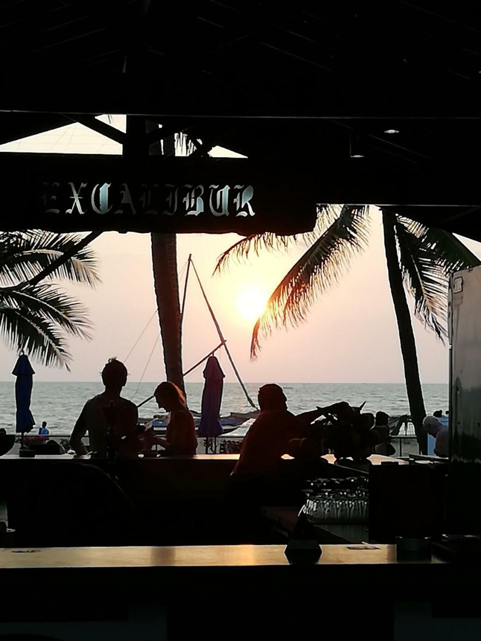 Ruki Sea Reach Hotell Kudapaduwa Eksteriør bilde